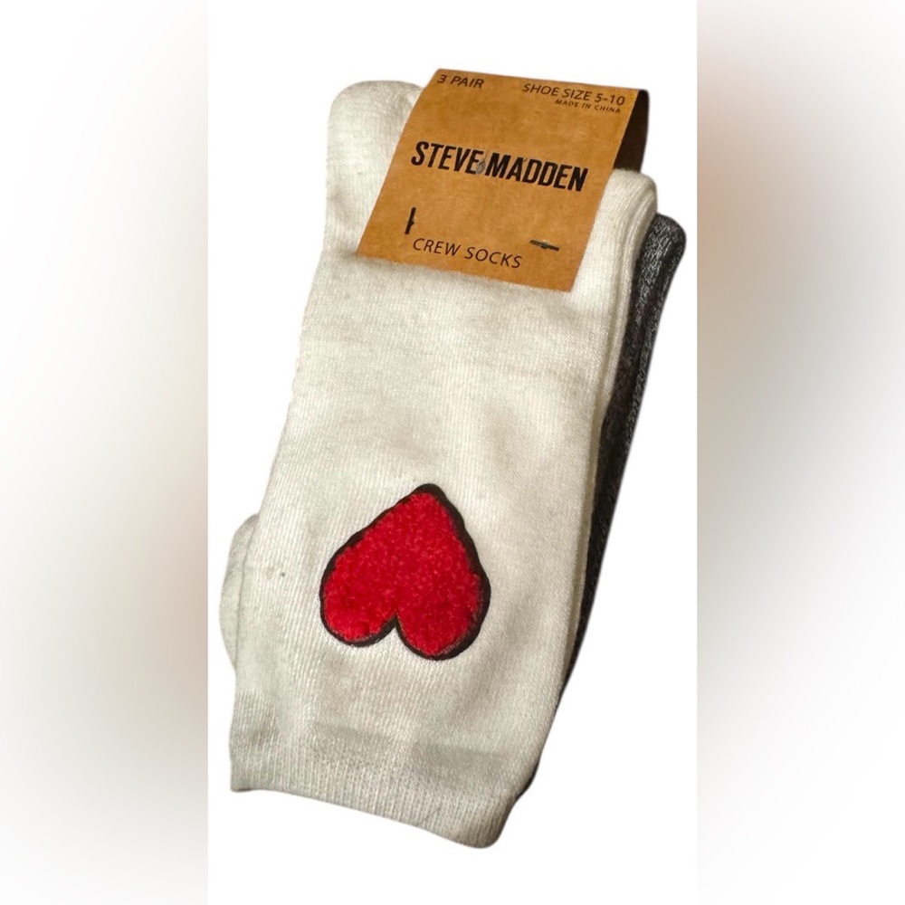 NWT 3 pack Steve Madden women’s sz 5-10 Crew Socks embroidered retro soft comfy